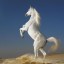 Лошадь в пустыне на телефон