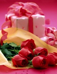 картинка подарок цветы - цветы, преподнесенные в подарок, для мобильного телефона
