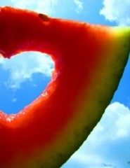 картинка Сочный арбузик - Креативное признание в любви лету, солнцу, небу и людям. Сердечный ярко красный арбуз., для мобильного телефона