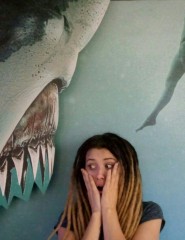 картинка Ви Торрес и акула - , для мобильного телефона