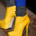 картинки яркие желтые туфельки для телефона