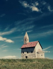картинка домик/синее небо - домик в поле, для мобильного телефона